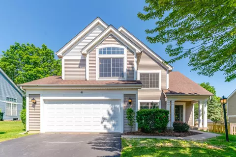 4 Deer Creek Ct, Lake In The Hills, IL 60156
