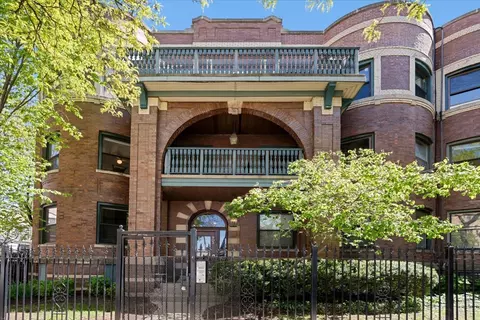 901 W Gordon Ter #2, Chicago, IL 60613