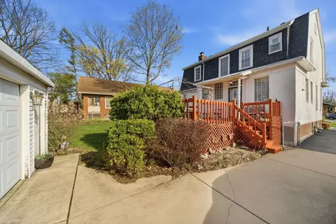 Exterior - 15 E 155th St, Harvey, IL 60426 photo 6 of 9