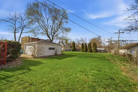 Exterior - 15 E 155th St, Harvey, IL 60426 photo 7 of 9
