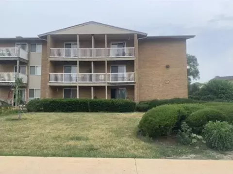 910 Beau Dr #313, Des Plaines, IL 60016