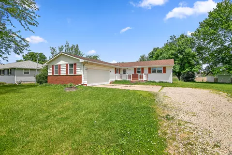 1572 Cardinal Dr, Bourbonnais, IL 60914