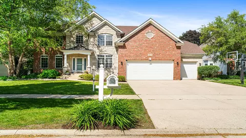 3511 Kestral Dr, Naperville, IL 60564