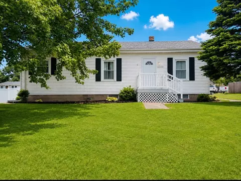1204 6th St, Orion, IL 61273