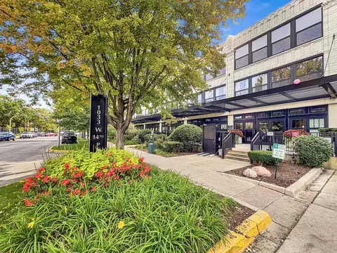 1033 W 14th Pl #115, Chicago, IL 60608