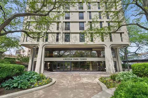 1960 N Lincoln Park West Ave #1206, Chicago, IL 60614