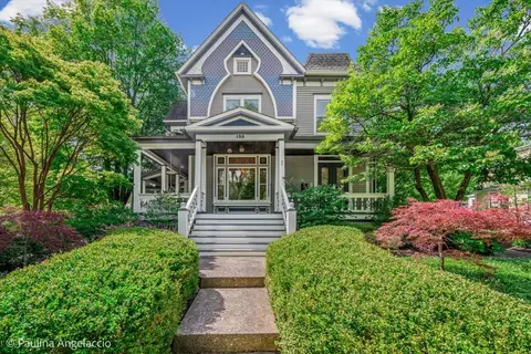 135 W Lake St, Barrington, IL 60010
