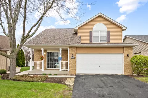 1014 Edinburgh Ct, Joliet, IL 60431