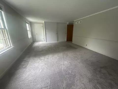 Bedroom - 870 Morgan St, Elgin, IL 60123 photo 2 of 4