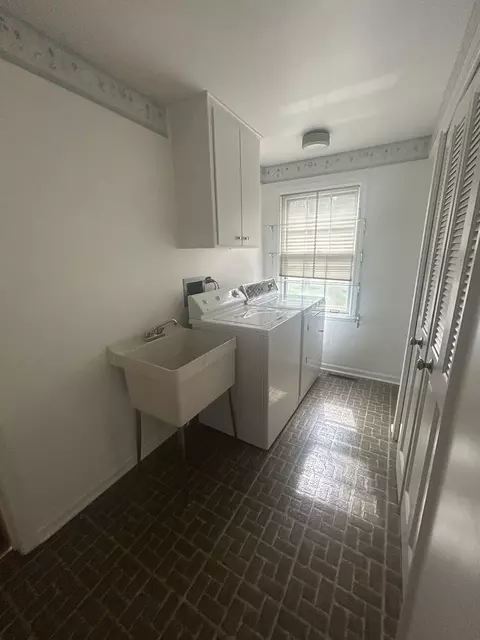 Other - 870 Morgan St, Elgin, IL 60123 photo 2 of 4