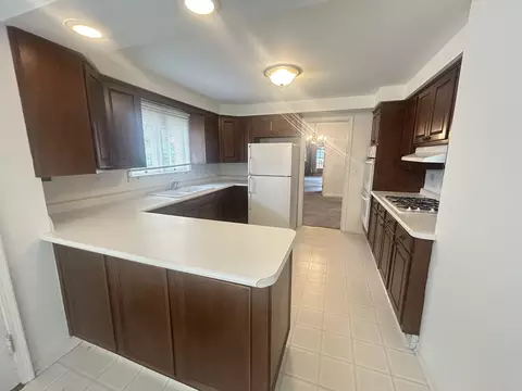 Kitchen - 870 Morgan St, Elgin, IL 60123 photo 1 of 3