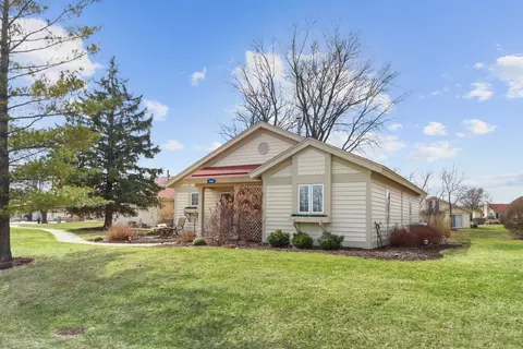 1755 Cottage Dr #7-16, Lake Geneva, WI 53147