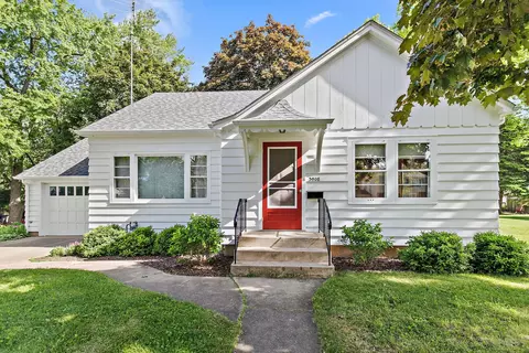 Exterior - 3908 Oak Ave, Mchenry, IL 60050 photo 2 of 8