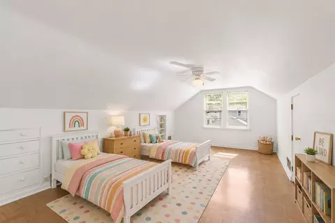 Bedroom - 3908 Oak Ave, Mchenry, IL 60050 photo 6 of 8