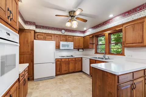 Kitchen - 3908 Oak Ave, Mchenry, IL 60050 photo 1 of 3
