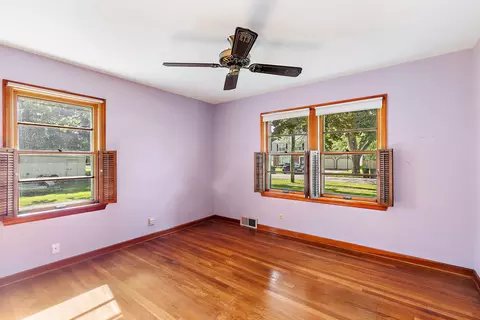 Bedroom - 3908 Oak Ave, Mchenry, IL 60050 photo 2 of 8