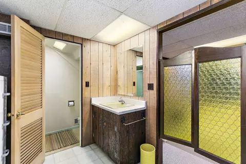 Bath - 3908 Oak Ave, Mchenry, IL 60050 photo 2 of 3