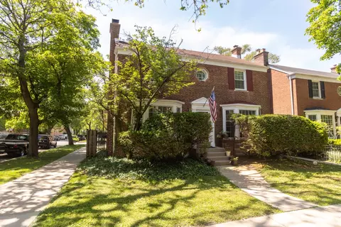 2701 W Fitch Ave, Chicago, IL 60645