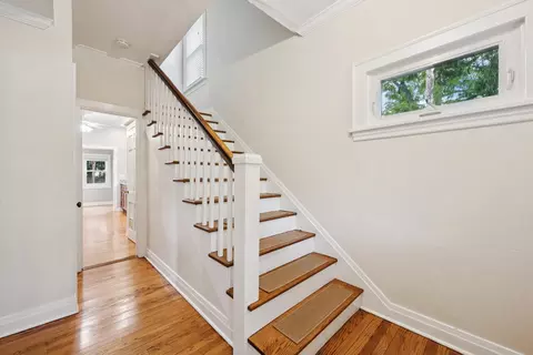 Entry Way - 565 Ryan Pl, Lake Forest, IL 60045 photo 2 of 6