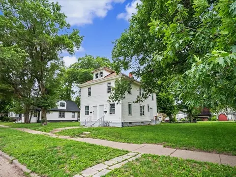 921 12 Ave, Rock Island, IL 61201