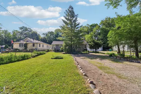 Exterior - 79 Eagle Point Rd, Fox Lake, IL 60020 photo 10 of 11