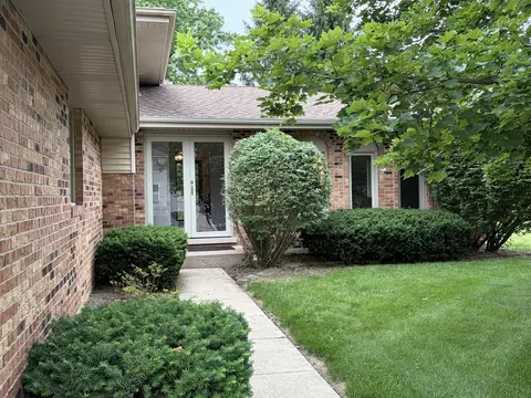 1159 Peachtree Ct, Naperville, IL 60540