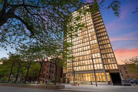 1540 N Lasalle Dr #201, Chicago, IL 60610
