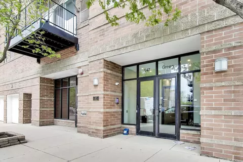 647 N Green St #301, Chicago, IL 60642