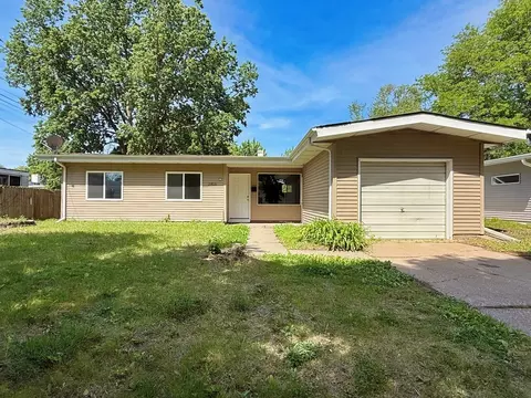 2816 Washington St, Davenport, IA 52804