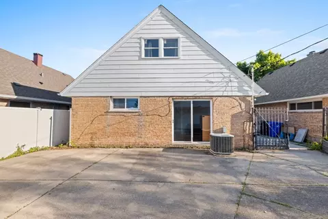 Exterior - 8422 W 45th St, Lyons, IL 60534 photo 4 of 6