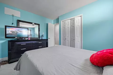 Bedroom - 8422 W 45th St, Lyons, IL 60534 photo 1 of 5