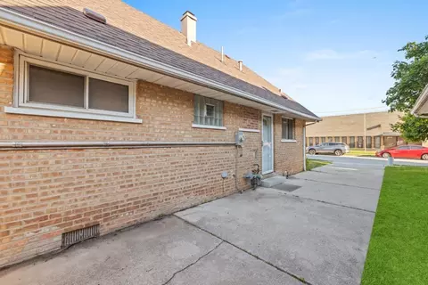 Exterior - 8422 W 45th St, Lyons, IL 60534 photo 6 of 6