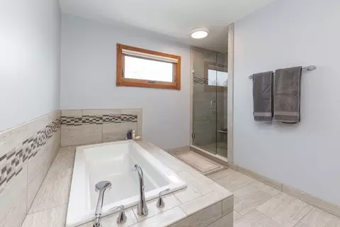 2413 Putnam Dr, Naperville, IL 60565 photo 20