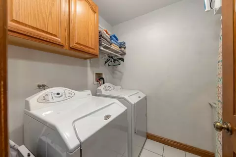 2413 Putnam Dr, Naperville, IL 60565 photo 28