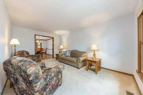 2413 Putnam Dr, Naperville, IL 60565 photo 15