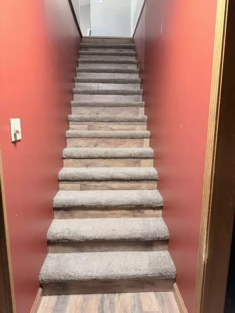 Entry Way - 4 Sebring Rd, Springfield, IL 62707 photo 2 of 2