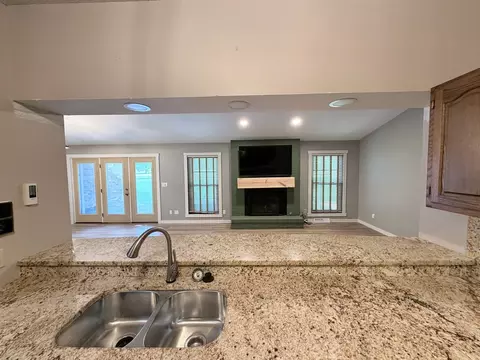 Kitchen - 4 Sebring Rd, Springfield, IL 62707 photo 3 of 3