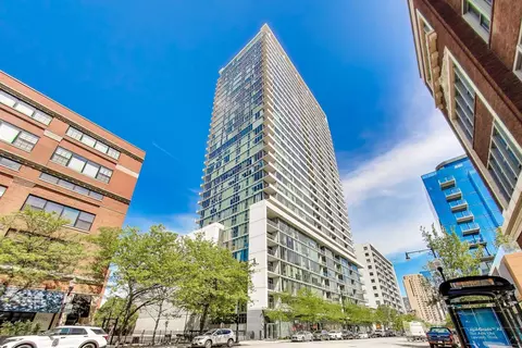 1720 S Michigan Ave #902, Chicago, IL 60616