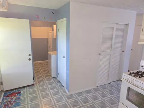 800 E Main St, Danvers, IL 61732 photo 4