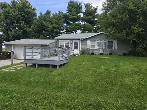 800 E Main St, Danvers, IL 61732 photo 1