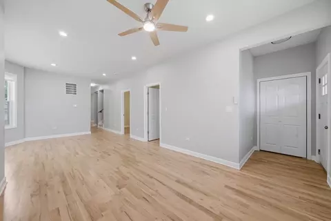 Living - 1249 W 73rd Pl, Chicago, IL 60636 photo 2 of 3