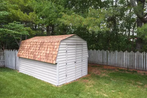 Exterior - 814 Landau Ln, Normal, IL 61761 photo 7 of 15