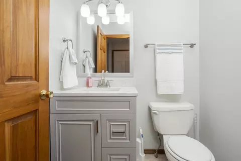 Bath - 814 Landau Ln, Normal, IL 61761 photo 1 of 3