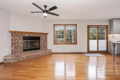 Living - 814 Landau Ln, Normal, IL 61761 photo 4 of 8