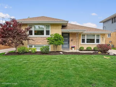 1401 Forest Rd, La Grange Park, IL 60526