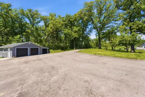 Exterior - 36 W461 Binnie Rd, Dundee, IL 60118 photo 8 of 9