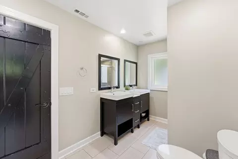 Bath - 36 W461 Binnie Rd, Dundee, IL 60118 photo 8 of 9