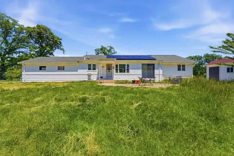 Exterior - 36 W461 Binnie Rd, Dundee, IL 60118 photo 9 of 9