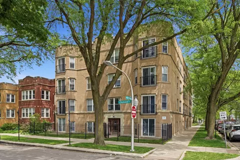 2556 W Rosemont Ave #1, Chicago, IL 60659