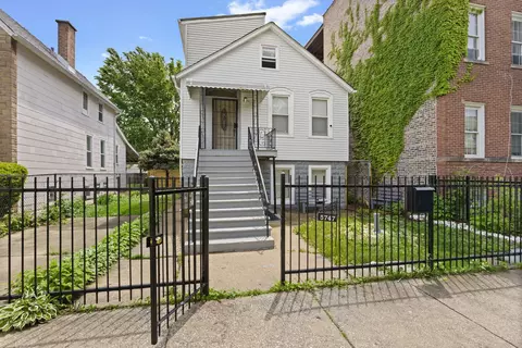 5747 W Superior St, Chicago, IL 60644